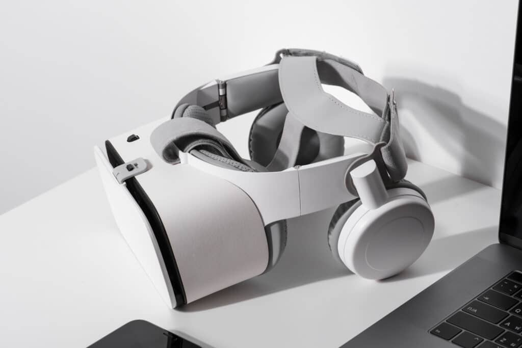 “Revolutionizing Technology: The Impact of Flexible and Wearable Electronics”